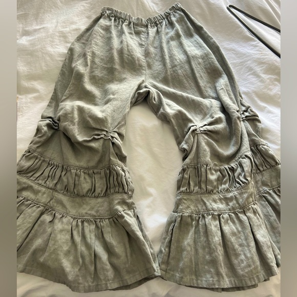 Heart’s Desire Linen Cropped Pants - Picture 2 of 7